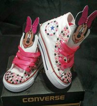 Lade das Bild in den Galerie-Viewer, Girls Custom Converse- Kids Converse- Bling Converse- Minnie Mouse Converse- Paw Patrol- Emoji- Doc Mcstuffins- Birthday Sneakers- Shoes
